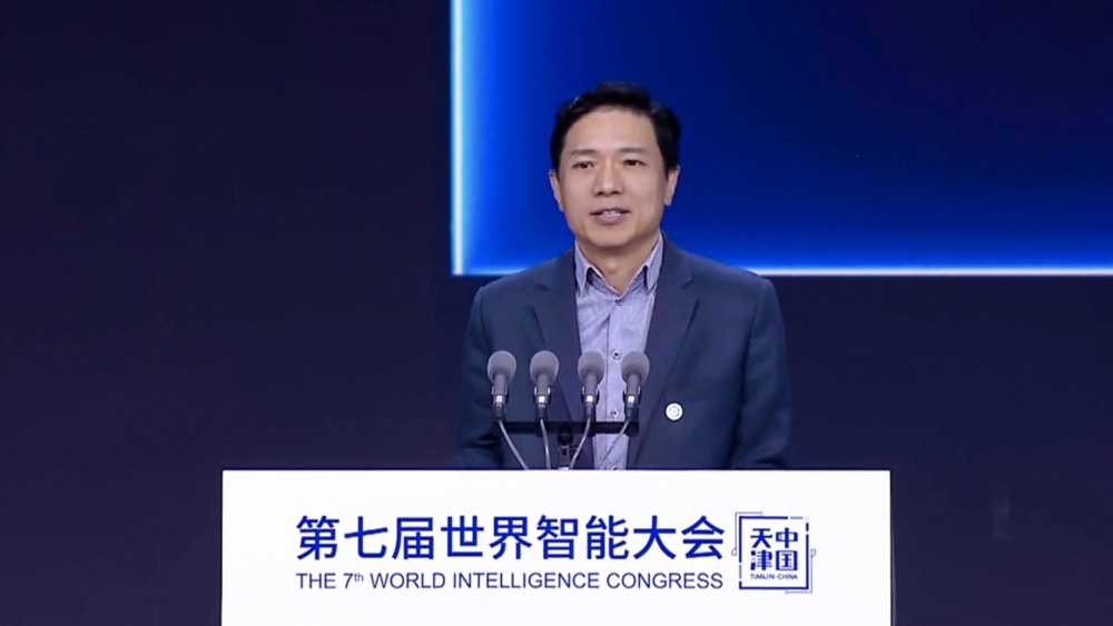 李彥宏稱AI不會(huì)減少工作機(jī)會(huì)