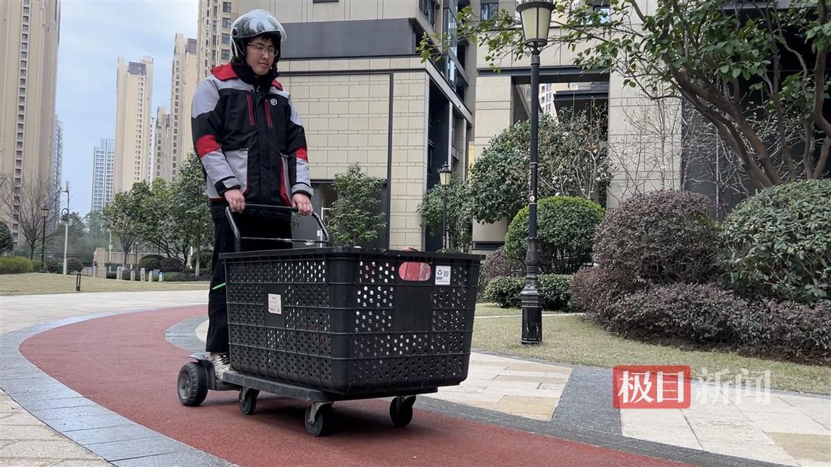 順豐在武漢、深圳等地試點電動平板車