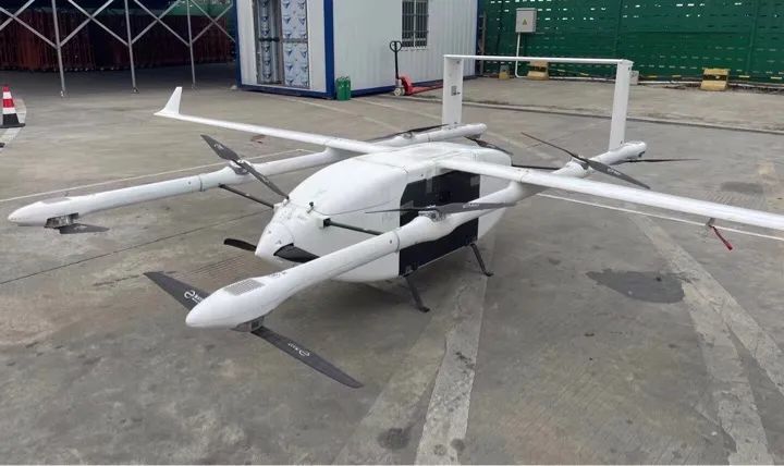 珠海-深圳無人機低空快遞物流航路試運行